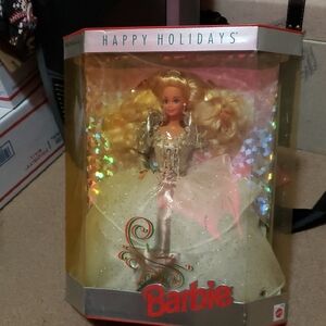 Happy Holidays Barbie Festive Doll in Glittering Silver and Gold